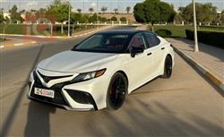 تۆیۆتا کامری